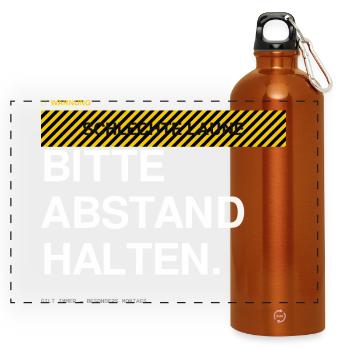 BITTE ABSTAND HALTEN Warnhinweis - Panorama Trinkflasche mit Karabiner 750 ml - Orange - Vorne