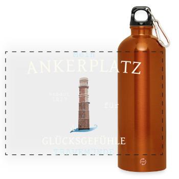 Mein Ankerplatz Travemünde Leuchtturm, Zeichnung - Panorama Trinkflasche mit Karabiner 750 ml - Orange - Vorne