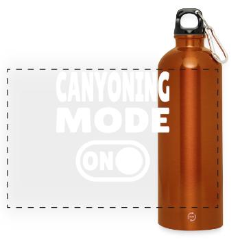 Canyoning Mode ON – Schalter auf Adrenalin - Panorama Trinkflasche mit Karabiner 750 ml - Orange - Vorne