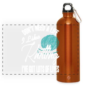 Knitting Is My Life Funny Yarn Lover Statement - Panorama Trinkflasche mit Karabiner 750 ml - Orange - Vorne