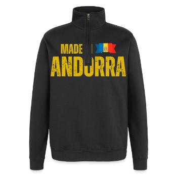 Made in Andorran, fierté andorrane - Sweat à zip 1/4 - noir - Devant - AI Model Female 172 light (172cm) & AI Model Male 178 dark (178cm)