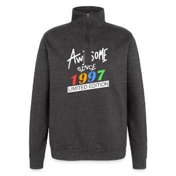1997 - Jahrgang 1997 - Quarter-Zip-Sweatshirt - Anthrazit - Vorne - AI Model Female 172 light (172cm) & AI Model Male 178 dark (178cm)
