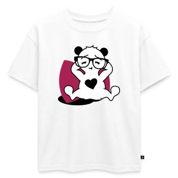 Panda avec des lunettes de nerd et un bouton de coeur en se détendant - T-shirt enfant oversize en coton biologique Premium - blanc - Devant - AI Model Kid Male (0cm)