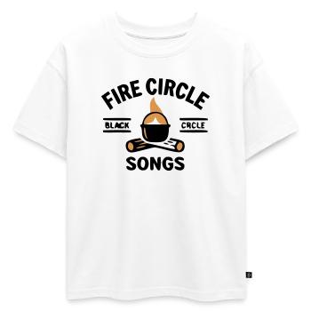 Cuisine à la bouilloire au feu de camp Camping en plein air - T-shirt enfant oversize en coton biologique Premium - blanc - Devant - AI Model Kid Male (0cm)