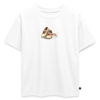 Illustration de prairie de chaussures pour bébé - T-shirt enfant oversize en coton biologique Premium - blanc - Devant - AI Model Kid Male (0cm)