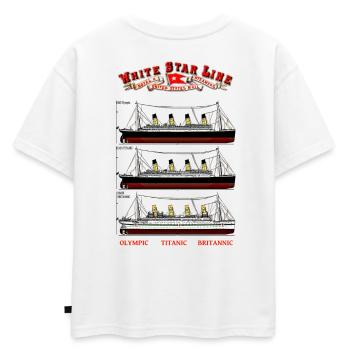 TITANIC BRITANIC création Louis RUNEMBERG © Adagp - T-shirt enfant oversize en coton biologique Premium - blanc - Dos - AI Model Kid Male (0cm)