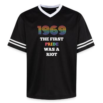 LGBT Pride Month - Die erste Pride war ein Aufruhr - Unisex Football Style Mesh T-Shirt - Schwarz/Weiß - Vorne - AI Model Female 172 light (172cm) & AI Model Male 185 light (185cm)