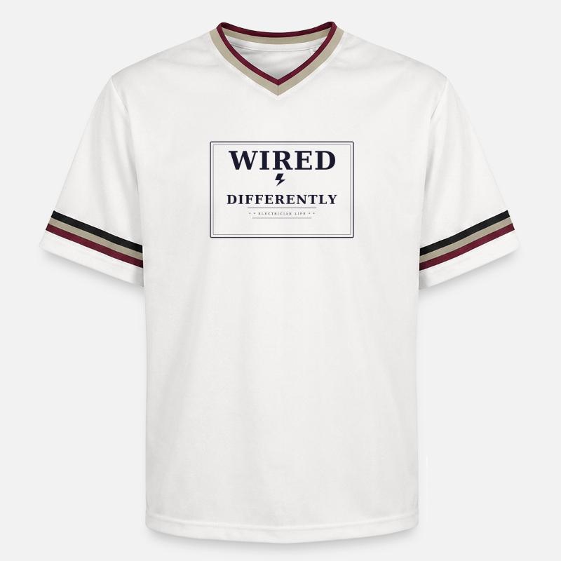 Câblé différemment - T-shirt de foot unisexe en mesh - blanc cassé/bordeaux