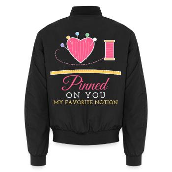 Gepinnt an dich, Valentinstags-Näh-Quilterin - Unisex Bomberjacke - Schwarz - Hinten - AI Model Male 185 light (185cm)