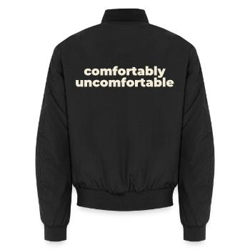 Comfortably Uncomfortable Typo Print - Unisex Bomberjacke - Schwarz - Hinten - AI Model Male 185 light (185cm)