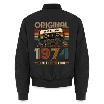 52. Geburtstag Geschenk Mann Kassette Best of 1974 - Unisex Bomberjacke - Schwarz - Hinten - AI Model Male 185 light (185cm)