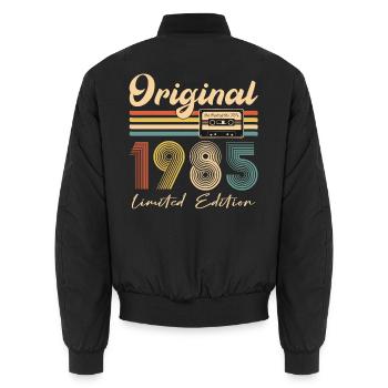 40. Geburtstag 40 Jahre Original 1985 - Unisex Bomberjacke - Schwarz - Hinten - AI Model Male 185 light (185cm)