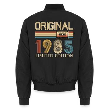 40. Geburtstag 40 Jahre Original 1985 - Unisex Bomberjacke - Schwarz - Hinten - AI Model Male 185 light (185cm)
