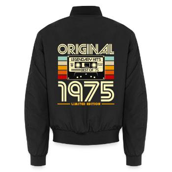 Originale limitierte Kassette von 1975 - Unisex Bomberjacke - Schwarz - Hinten - AI Model Male 185 light (185cm)
