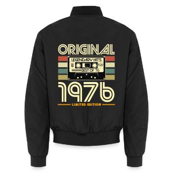 Originalkassette von 1976 - Unisex Bomberjacke - Schwarz - Hinten - AI Model Male 185 light (185cm)
