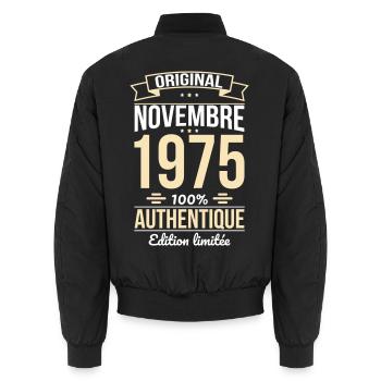 50. Jahrestag - Original - November 1975 - Unisex Bomberjacke - Schwarz - Hinten - AI Model Male 185 light (185cm)