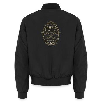 50. Geburtstag Jahrgang 1976 Vintage Ornamente - Unisex Bomberjacke - Schwarz - Hinten - AI Model Male 185 light (185cm)