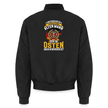 Unterschätze Niemals Einen Alten Mann Der Im Osten - Unisex Bomberjacke - Schwarz - Hinten - AI Model Male 185 light (185cm)