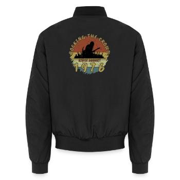 50. Geburtstag Rocking the crowd GIT 08/1976 - Unisex Bomberjacke - Schwarz - Hinten - AI Model Male 185 light (185cm)