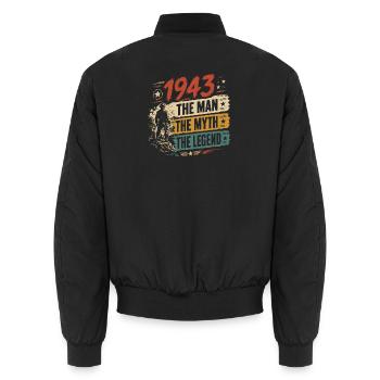 Geburtstag, geboren 1943 – Mannmythos – Legende - Unisex Bomberjacke - Schwarz - Hinten - AI Model Male 185 light (185cm)