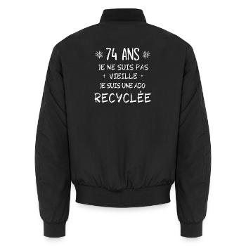 ado recyclée, anniversaire 74 ans, j'ai 74 ans - Bomber unisexe - noir - Dos - AI Model Male 185 light (185cm)
