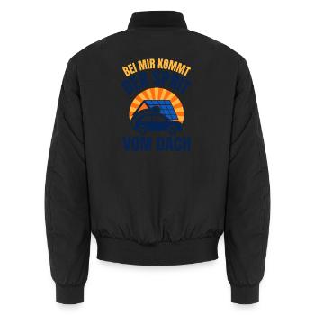 E-Auto Sprit vom Dach - Solar Photovoltaik - Unisex Bomberjacke - Schwarz - Hinten - AI Model Male 185 light (185cm)