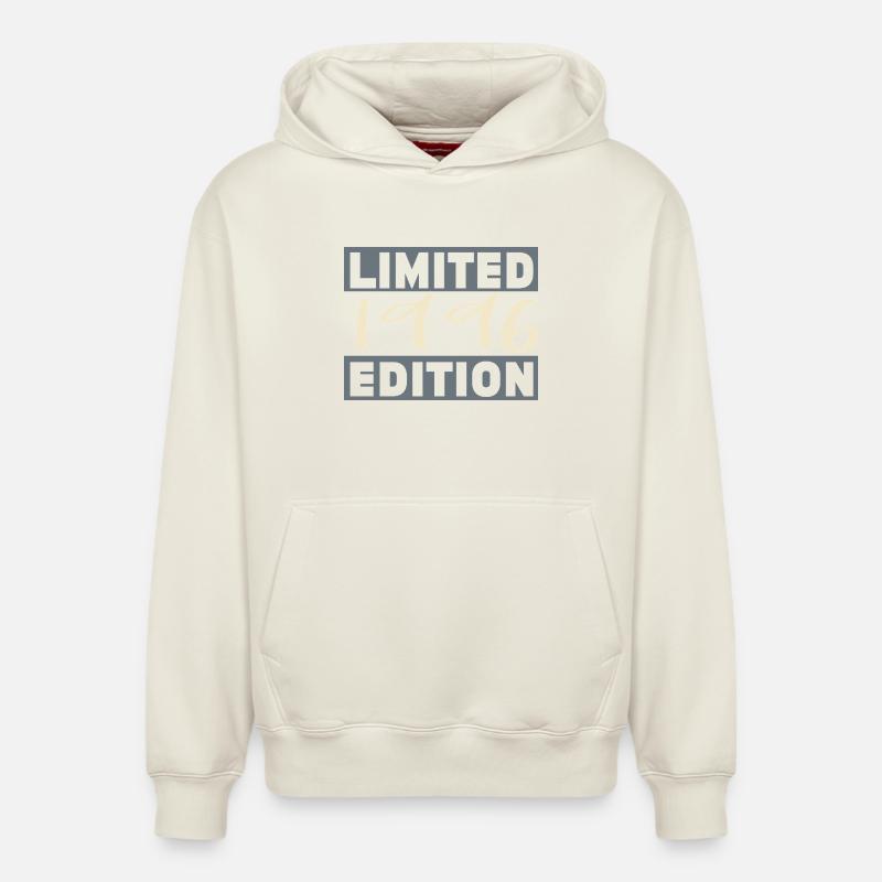 Millésime 1996, Cadeau D'anniversaire 30 Ans - Sweat à capuche unisexe décontracté en coton biologique – de SPREAD - blanc cassé