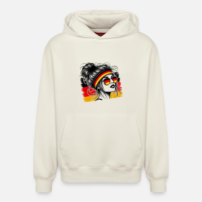 Stilvolles Deutsches Mädchen - Relaxed Unisex Organic Hoodie – von SPREAD - Naturweiß
