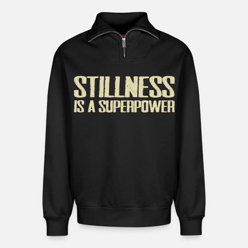 Stille ist eine Superkraft - Relaxed Unisex Organic Half Zip Sweatshirt – von SPREAD - Schwarz