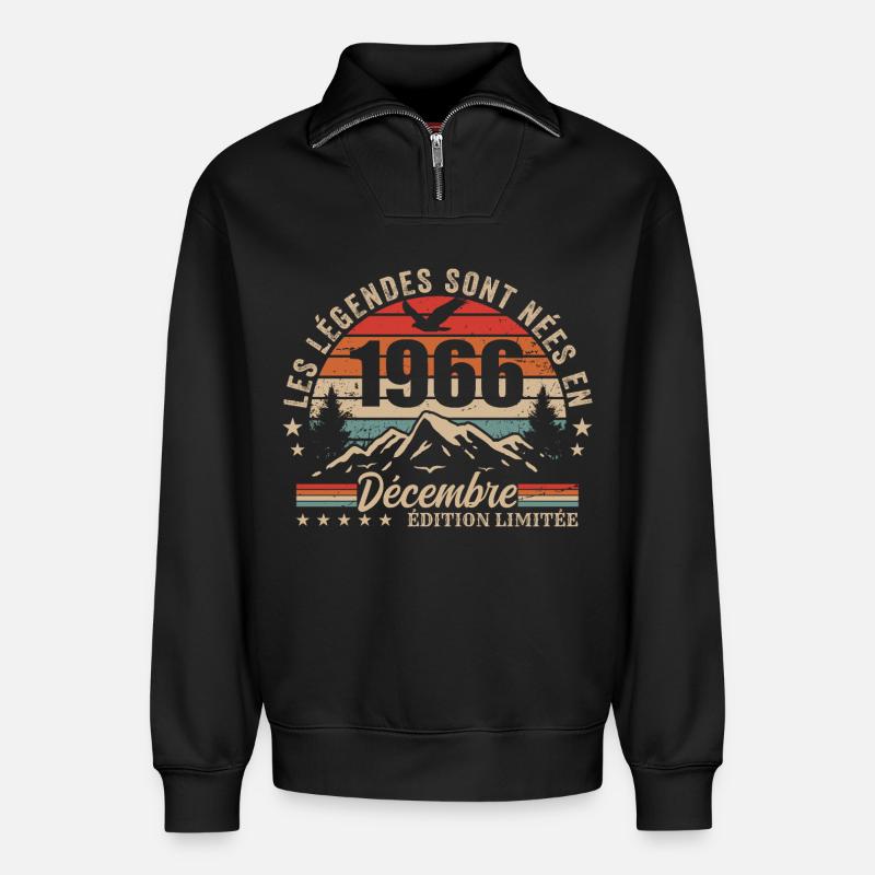 Retro Dezember 1966 – 59. Jubiläumsgeschenk - Relaxed Unisex Organic Half Zip Sweatshirt – von SPREAD - Schwarz