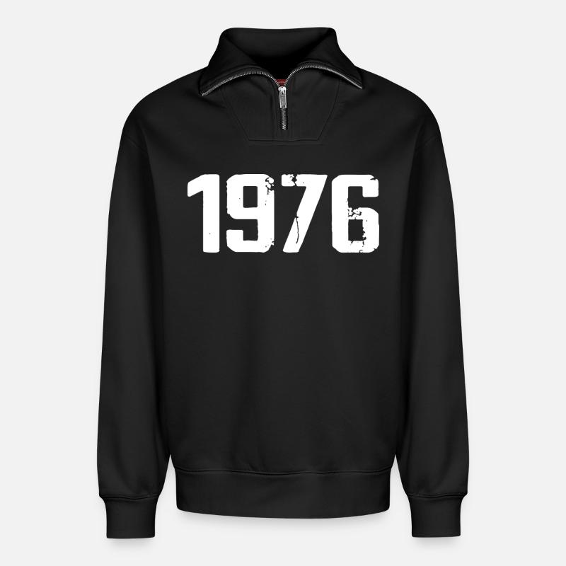 1976 – Großartig seit 1976 - Relaxed Unisex Organic Half Zip Sweatshirt – von SPREAD - Schwarz