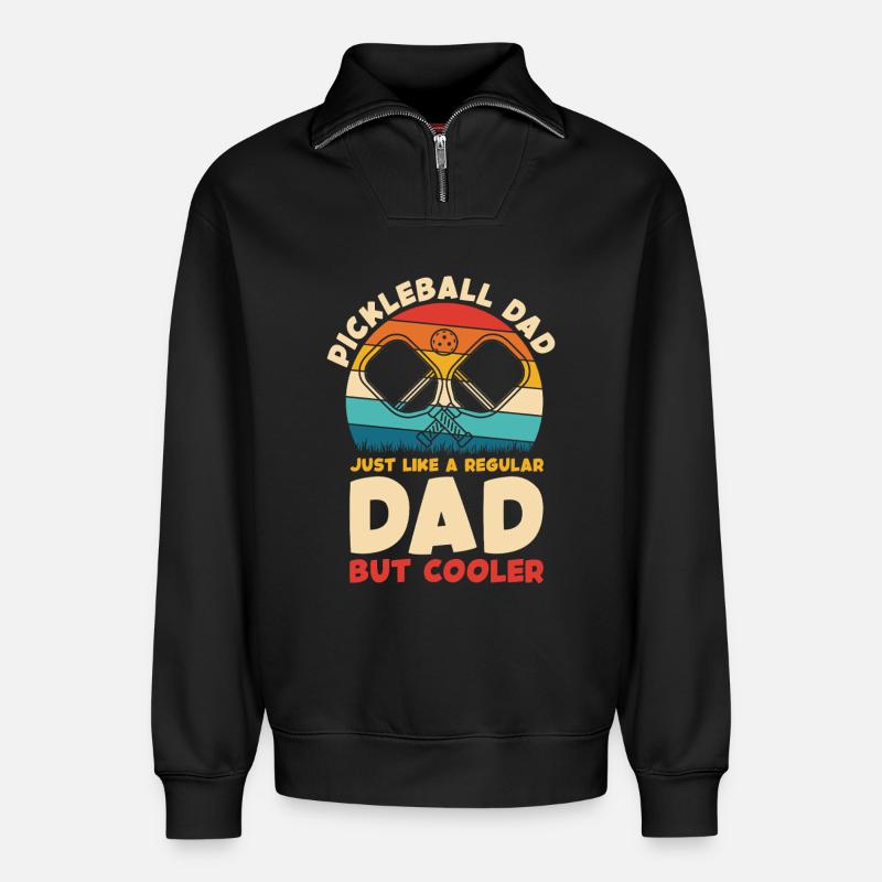 Pickleball Dad Cooler Than Regular - Relaxed Unisex Organic Half Zip Sweatshirt – von SPREAD - Schwarz
