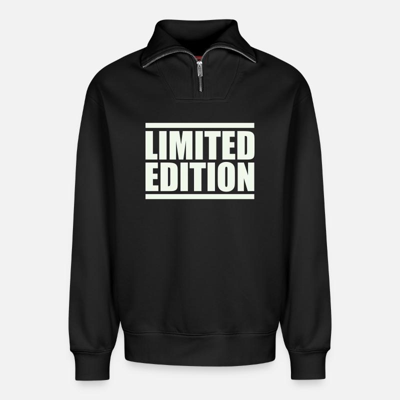 Limitierte Auflage Großbuchstaben - Relaxed Unisex Organic Half Zip Sweatshirt – von SPREAD - Schwarz