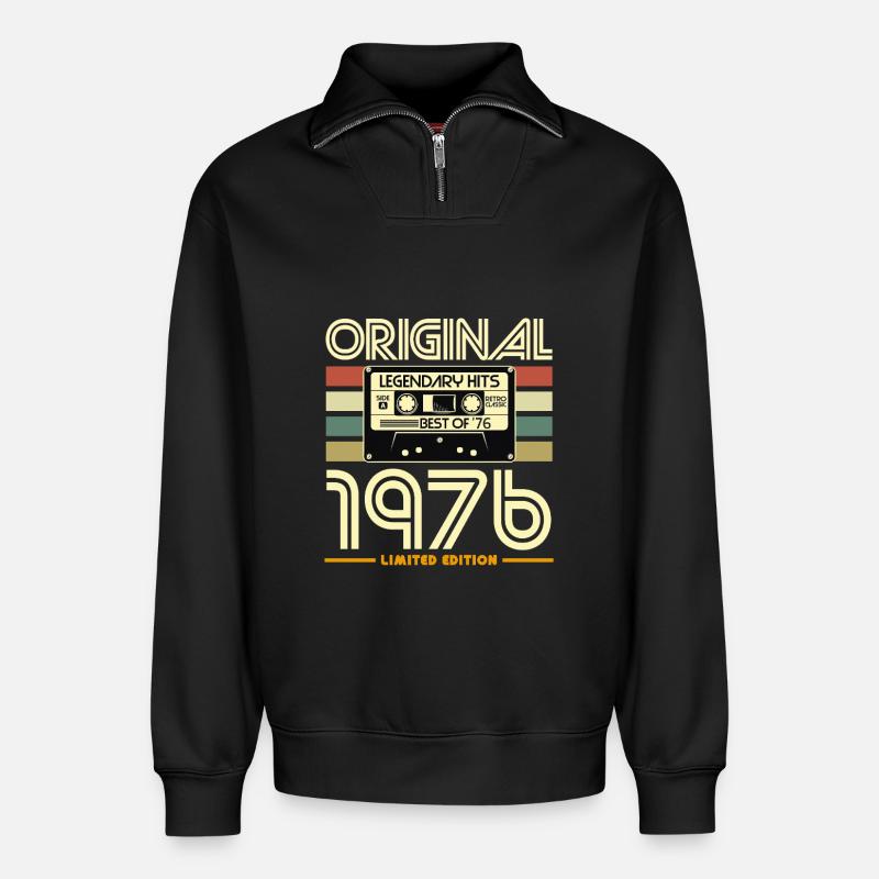 Originalkassette von 1976 - Relaxed Unisex Organic Half Zip Sweatshirt – von SPREAD - Schwarz