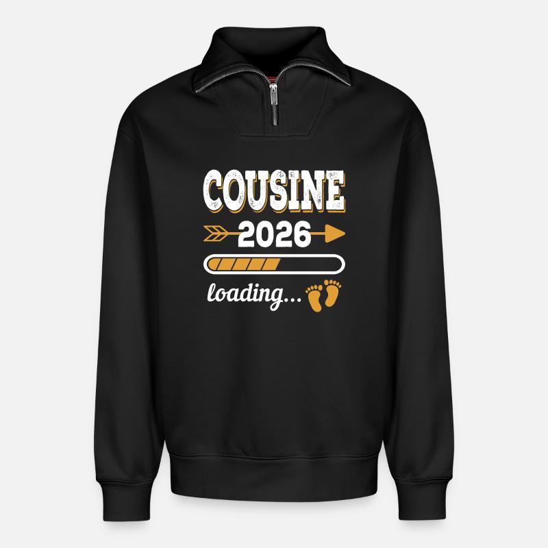 Cousine 2026 Loading Große Cousine Geschenk - Relaxed Unisex Organic Half Zip Sweatshirt – von SPREAD - Schwarz