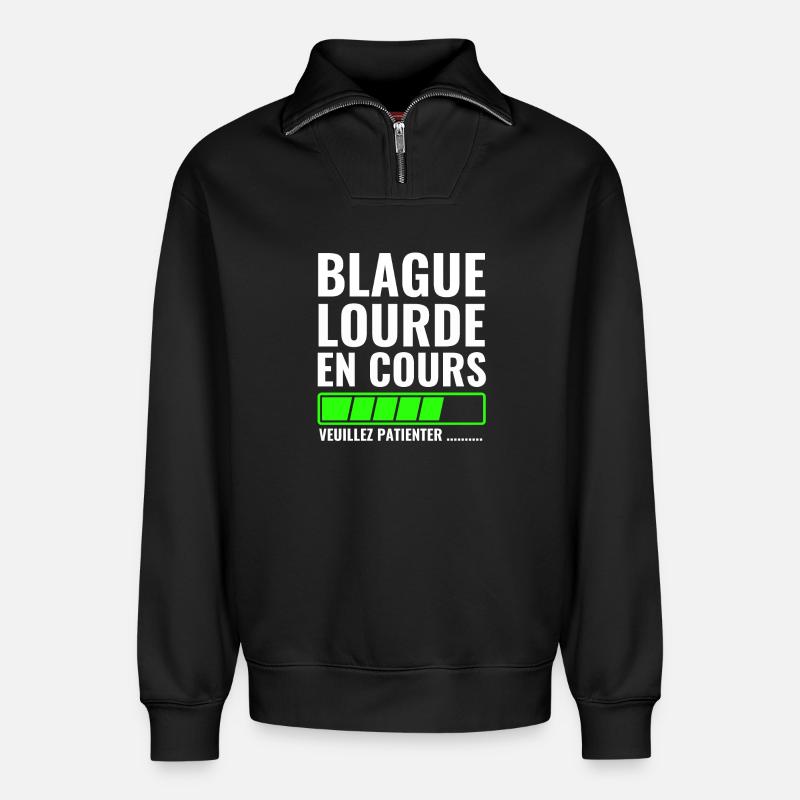 Schwerer Witz in Arbeit, bitte warten - Relaxed Unisex Organic Half Zip Sweatshirt – von SPREAD - Schwarz