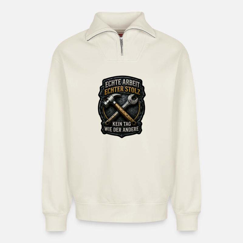 Echte Arbeit. Echter Stolz. - Relaxed Unisex Organic Half Zip Sweatshirt – von SPREAD - Naturweiß