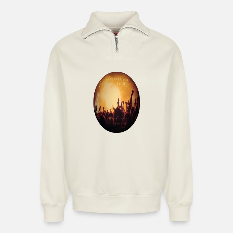 Konzertlicht: Crowdsilhouette - Relaxed Unisex Organic Half Zip Sweatshirt – von SPREAD - Naturweiß