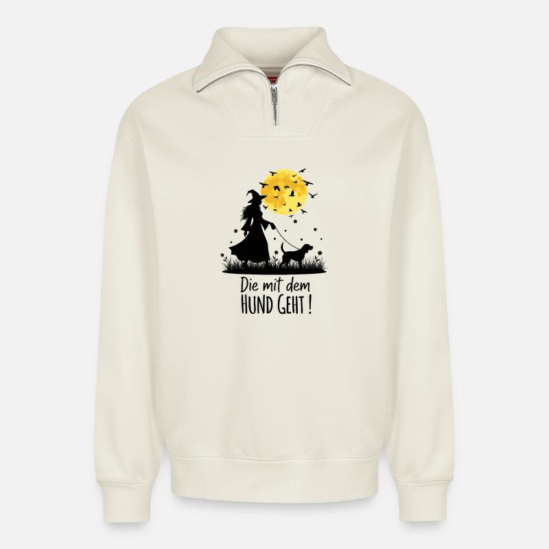 Die mit dem Beagle geht ! - Relaxed Unisex Organic Half Zip Sweatshirt – von SPREAD - Naturweiß