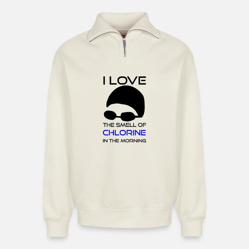 Schwimmen Spruch Chlor Geruch - Relaxed Unisex Organic Half Zip Sweatshirt – von SPREAD - Naturweiß