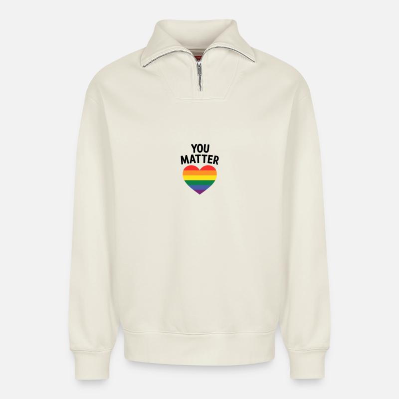 LGBTQ+ Regenbogenherz Design - Relaxed Unisex Organic Half Zip Sweatshirt – von SPREAD - Naturweiß