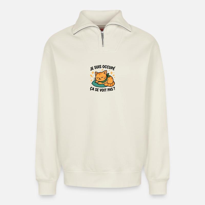 Schlafendes Kätzchen und ironischer Slogan - Relaxed Unisex Organic Half Zip Sweatshirt – von SPREAD - Naturweiß