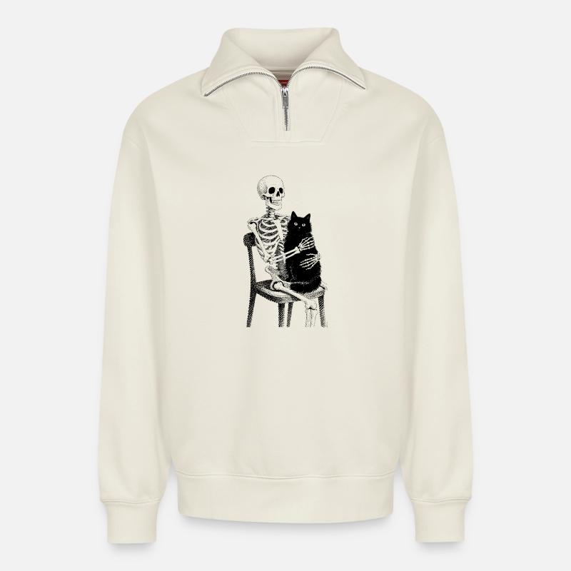 Skelett mit Katze auf Schoß - Relaxed Unisex Organic Half Zip Sweatshirt – von SPREAD - Naturweiß