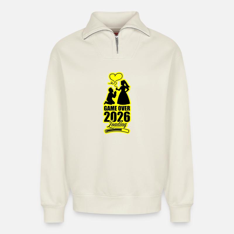 Fin du match : Mariage 2026 - Sweat unisexe décontracté en coton biologique à demi-zip – de SPREAD - blanc cassé
