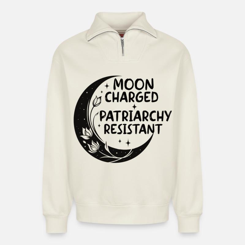 Moon charged, patriarchy resistant - Relaxed Unisex Organic Half Zip Sweatshirt – von SPREAD - Naturweiß