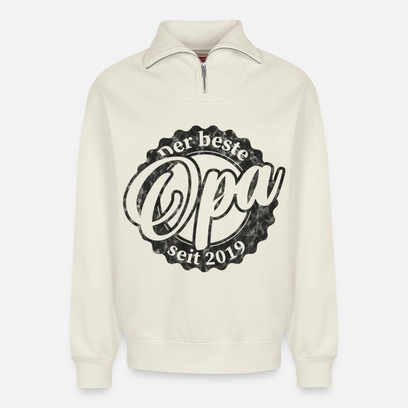 Der Beste Opa seit 2019 - Relaxed Unisex Organic Half Zip Sweatshirt – von SPREAD - Naturweiß