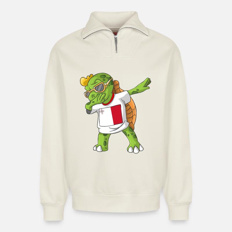 Malta Dabbing Schildkröte - Relaxed Unisex Organic Half Zip Sweatshirt – von SPREAD - Naturweiß
