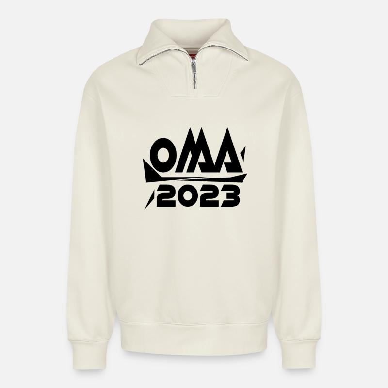 Großmutter 2023 - Oma Geschenk - Relaxed Unisex Organic Half Zip Sweatshirt – von SPREAD - Naturweiß