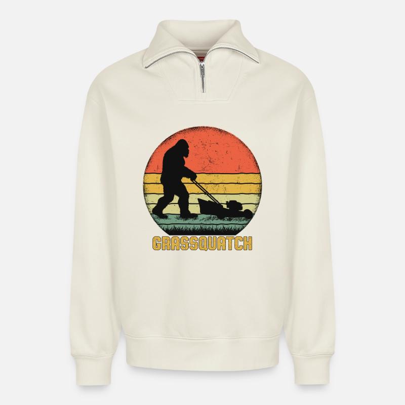 Grassquatch Bigfoot - Relaxed Unisex Organic Half Zip Sweatshirt – von SPREAD - Naturweiß