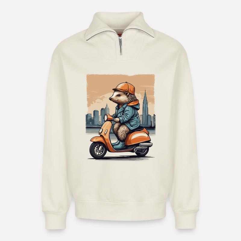 Süßer Igel auf Motorroller - Relaxed Unisex Organic Half Zip Sweatshirt – von SPREAD - Naturweiß